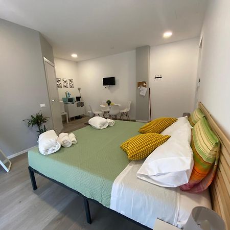 Onlyroomsrho Kültér fotó